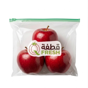 3قطع تفاح احمر
